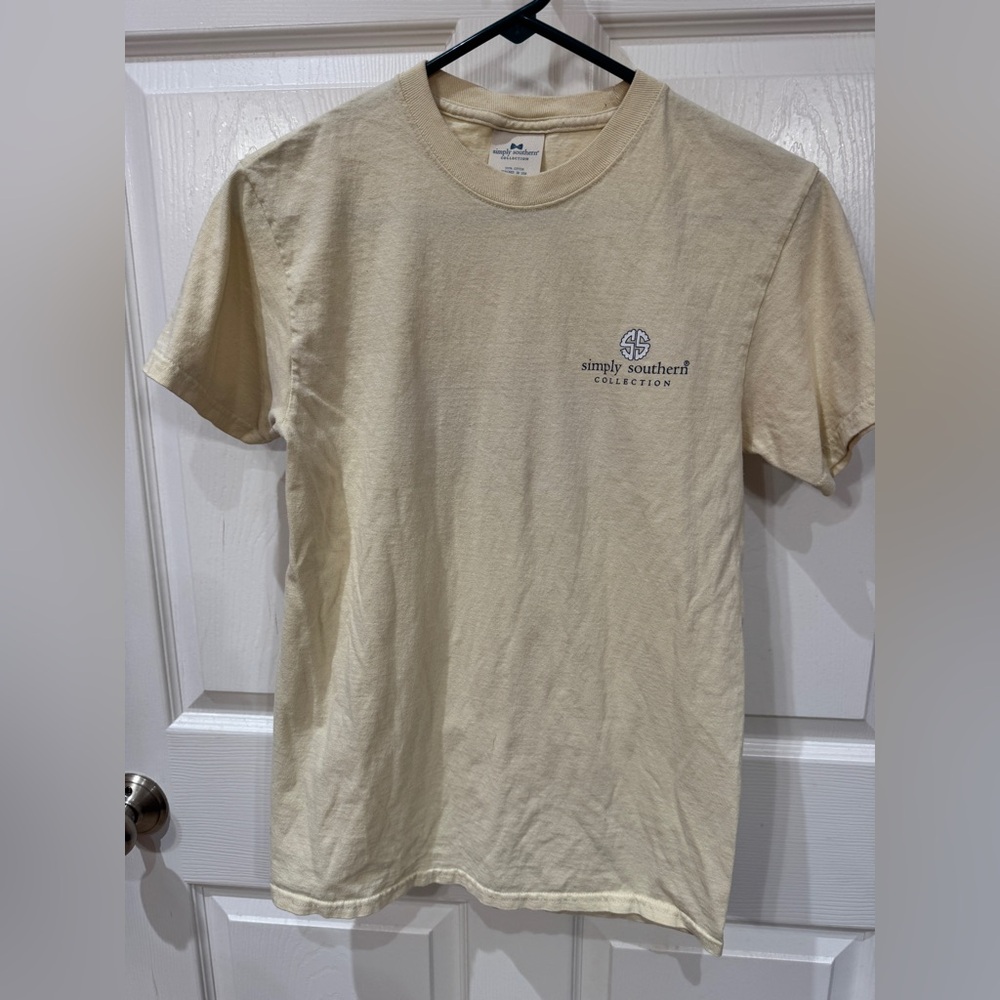 Simply Southern women’s size small yellow Short Sleeve Tee